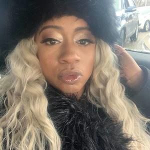 Meet your Posher, Tiara